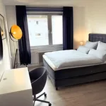 Miete 5 Schlafzimmer wohnung von 90 m² in Frankfurt