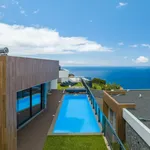 Rent 2 bedroom house of 200 m² in Calheta