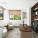 Rent 4 bedroom apartment of 269 m² in New York City