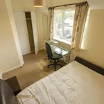 Rent 4 bedroom flat in West Midlands