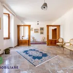 Rent 9 bedroom apartment of 200 m² in Roma