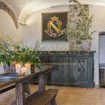 Rent 5 bedroom house of 300 m² in Florence