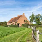 Huur 5 slaapkamer huis van 12000 m² in Aartselaar