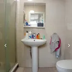 Rent 8 bedroom house in Leeds