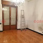 Affitto 4 camera appartamento di 170 m² in Genoa