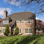 Rent 5 bedroom house in South East England