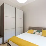 Rent 1 bedroom apartment of 45 m² in milan