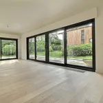 Huur 3 slaapkamer huis van 1000 m² in Uccle