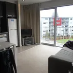 Rent 2 bedroom apartment in Kaipātiki