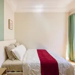 Rent a room in lisbon