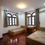 Rent 6 bedroom house in Bangkok