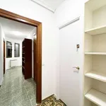 Rent a room of 200 m² in madrid