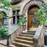 Rent 2 bedroom house in Brooklyn