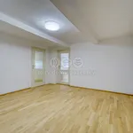 Pronajměte si 3 ložnic/e byt o rozloze 63 m² v Plzeň