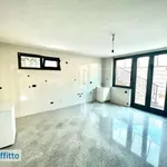 Rent 3 bedroom house of 160 m² in Bari