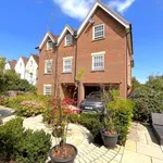 Flat to rent in Nightingale Road, Guildford, Surrey GU1