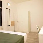 Rent a room of 160 m² in Barcelona