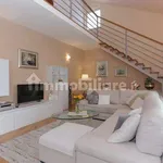 Rent 5 bedroom house of 180 m² in Pietrasanta