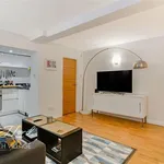 Rent 1 bedroom flat of 53 m² in Lee