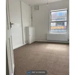 Flat to rent in Dunstable Road, Luton LU1