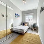 Rent a room of 295 m² in brussels