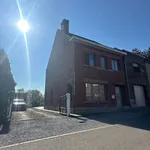 Maison de 1050 m² avec 4 chambre(s) en location à Dikkelvenne