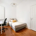 Rent a room of 180 m² in Lisboa