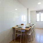 Rent a room of 170 m² in Valencia