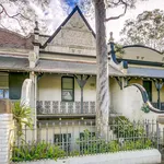 Rent 2 bedroom apartment in Surry Hills