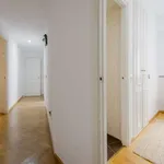 Rent a room of 180 m² in madrid