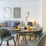 Rent 1 bedroom apartment of 657 m² in Málaga