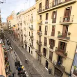 Rent a room of 90 m² in Barcelona