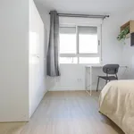 Rent 5 bedroom apartment in Valencia