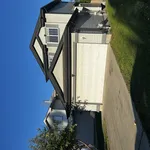 Rent 3 bedroom house in Edmonton