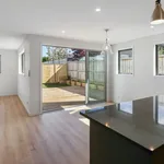 Rent 6 bedroom house in Karaka