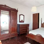 Rent a room of 120 m² in lisbon