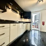 Rent 3 bedroom flat in Leeds