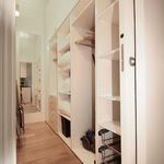Rent 2 bedroom apartment of 600 m² in Paris