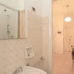 Rent a room of 60 m² in milan