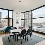 Rent 3 bedroom apartment of 279 m² in New York City