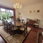 Rent 5 bedroom house in South East England