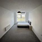 Rent 3 bedroom flat in North West England