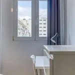 Rent a room of 80 m² in valencia