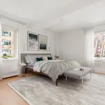 Rent 3 bedroom apartment of 112 m² in New York