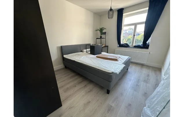 Huur 4 slaapkamer appartement van 107 m² in Statenkwartier