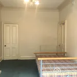 Rent 4 bedroom flat in Edinburgh