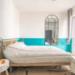 Rent a room of 89 m² in Nantes