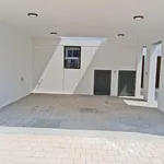 Rent 3 bedroom house of 160 m² in Dubai