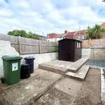 Rent 4 bedroom house in South East England