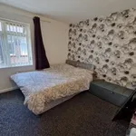 Rent 4 bedroom flat in East Of England